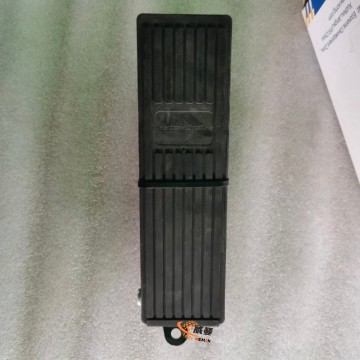 XCMG Electronic accelerator pedal 803688233 406788 (WC) 1.1kg with good price
