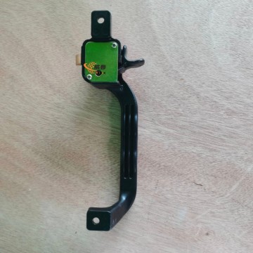 XCMG 860147448 Y0313036 Front windshield handle lock 0.55kg for sale