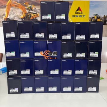 The Hyundai 11LB-20310/11K920310 Fuel Filter 0.85kgs for Hyundai R140W7 R170W7 R200W7 100D-7 35D-7 35DE 80D-7 80DE HDF50-7